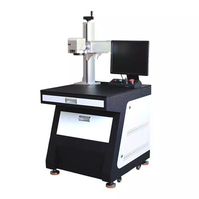 Hand Held 120W 50Hz Metal Fiber Laser Engraving Machine With Table